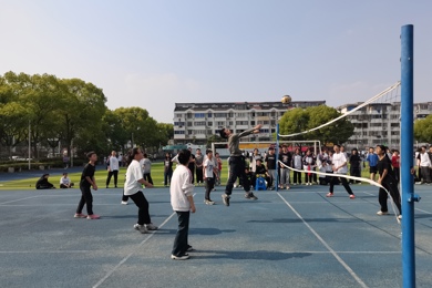 “青春跃动，排球飞扬”城西中学初一年级排球比赛纪实