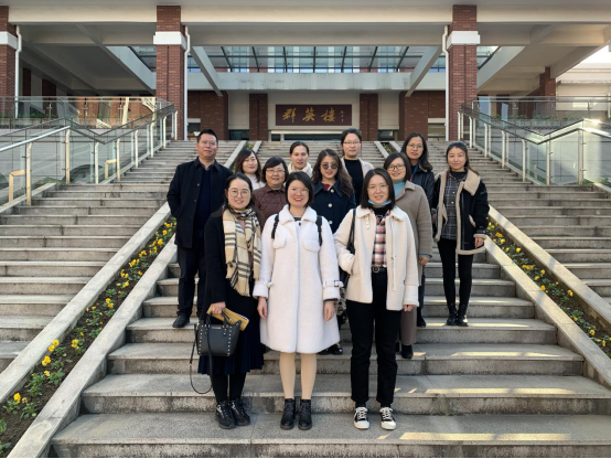 拓视野探求本真 促老班“有度”发展 ——城西中学班主任团队赴张家港二中交流学习